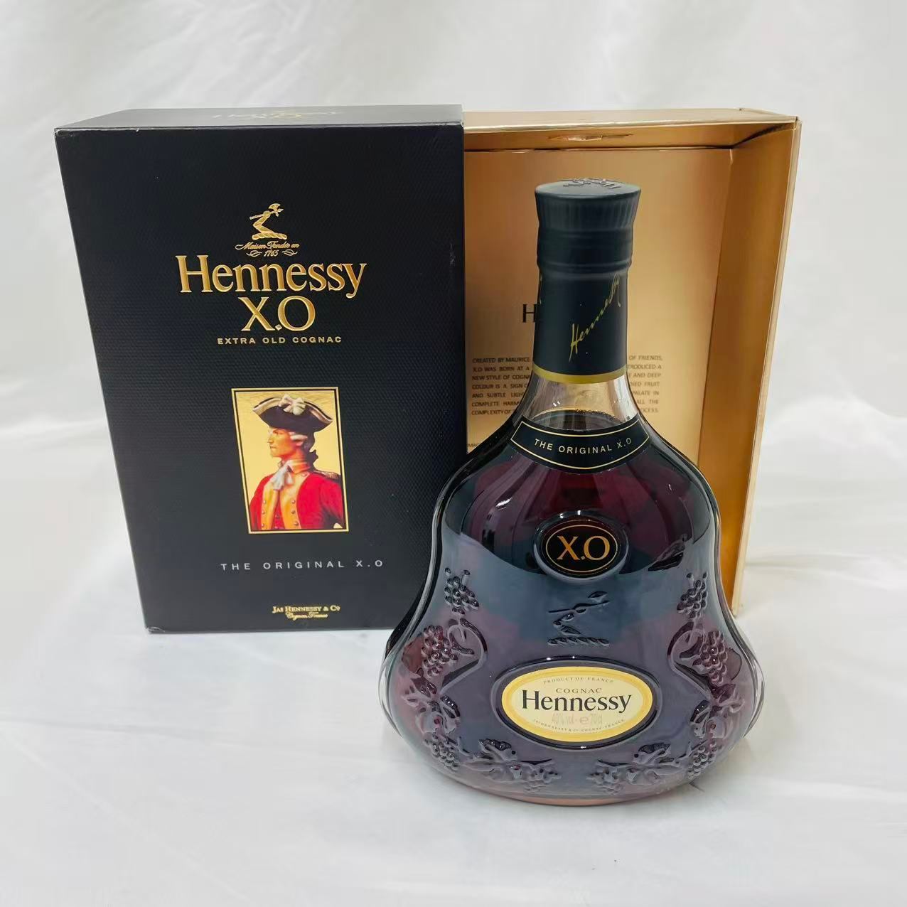 【古酒】【並行品】ヘネシー XO 700ml 40度 コニャック 箱付 Hennessy X.O