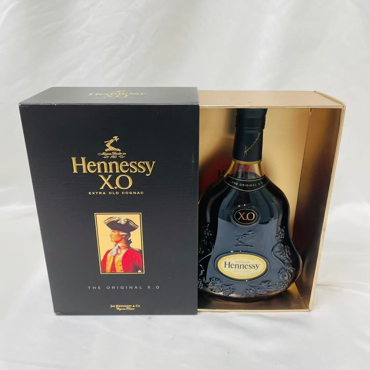 【古酒】【並行品】ヘネシー XO 700ml 40度 コニャック 箱付 Hennessy X.O
