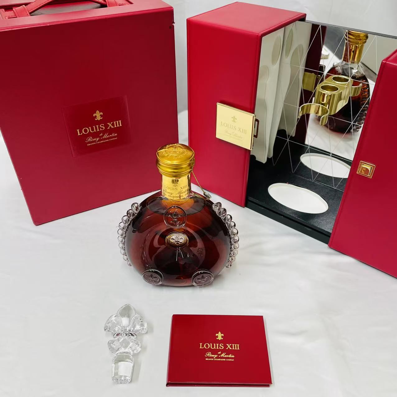 レミーマルタン ルイ13世 観音開き 700ml REMY MARTIN LOUIS XIII 箱/替え栓/冊子/バカラボトル シリアル一致