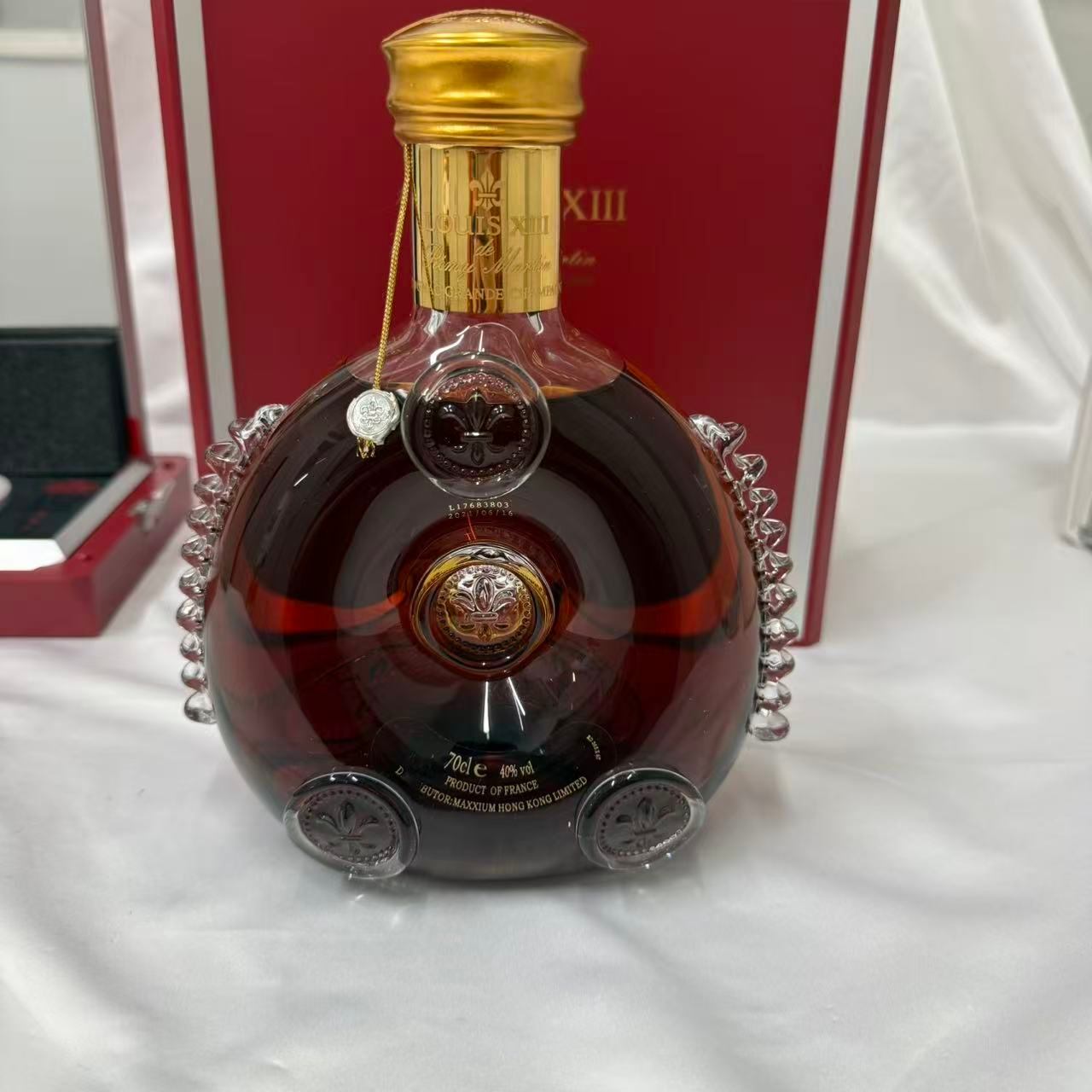 【古酒】【 並行】レミーマルタン ルイ13世 ザ・クラシック 700ml 40度 コニャック 箱/替え栓/冊子/バカラボトル シリアル一致