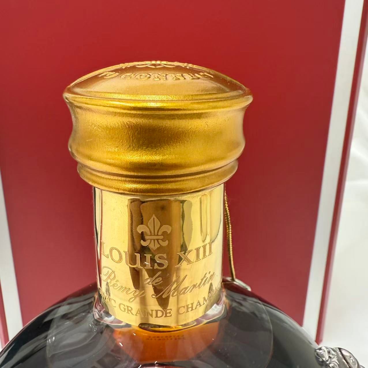 【古酒】【 並行】レミーマルタン ルイ13世 ザ・クラシック 700ml 40度 コニャック 箱/替え栓/冊子/バカラボトル シリアル一致