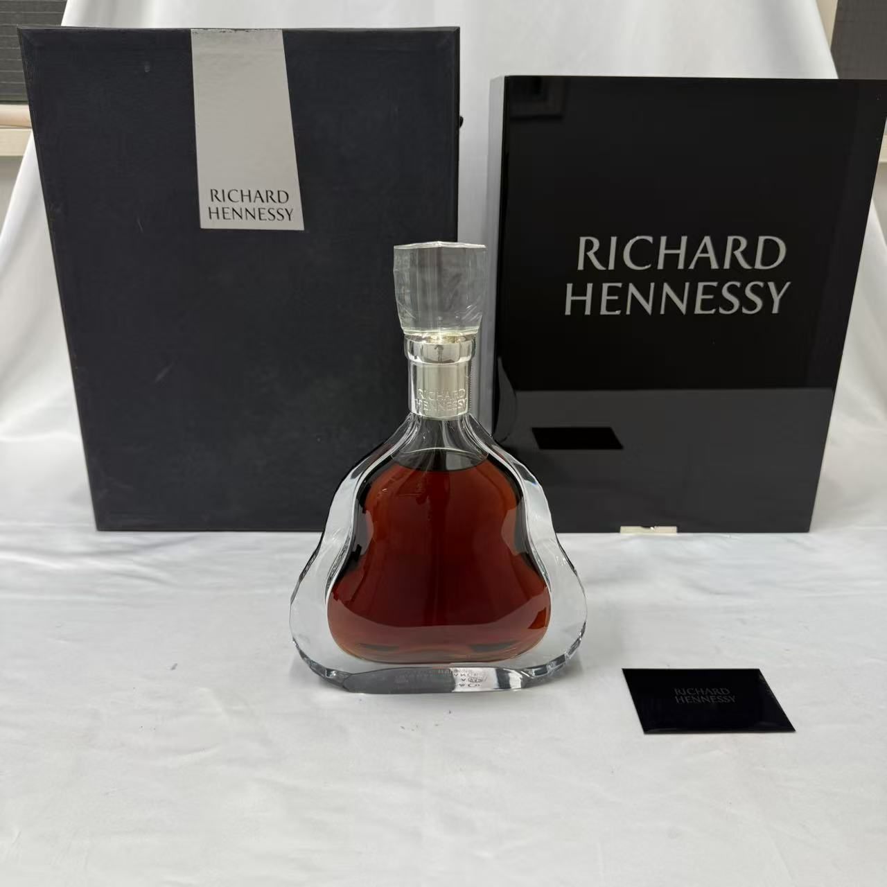 【古酒】【 並行】ヘネシー リシャール 700ml 40度 コニャック HENNESSY RICHARD 箱/外箱/冊子