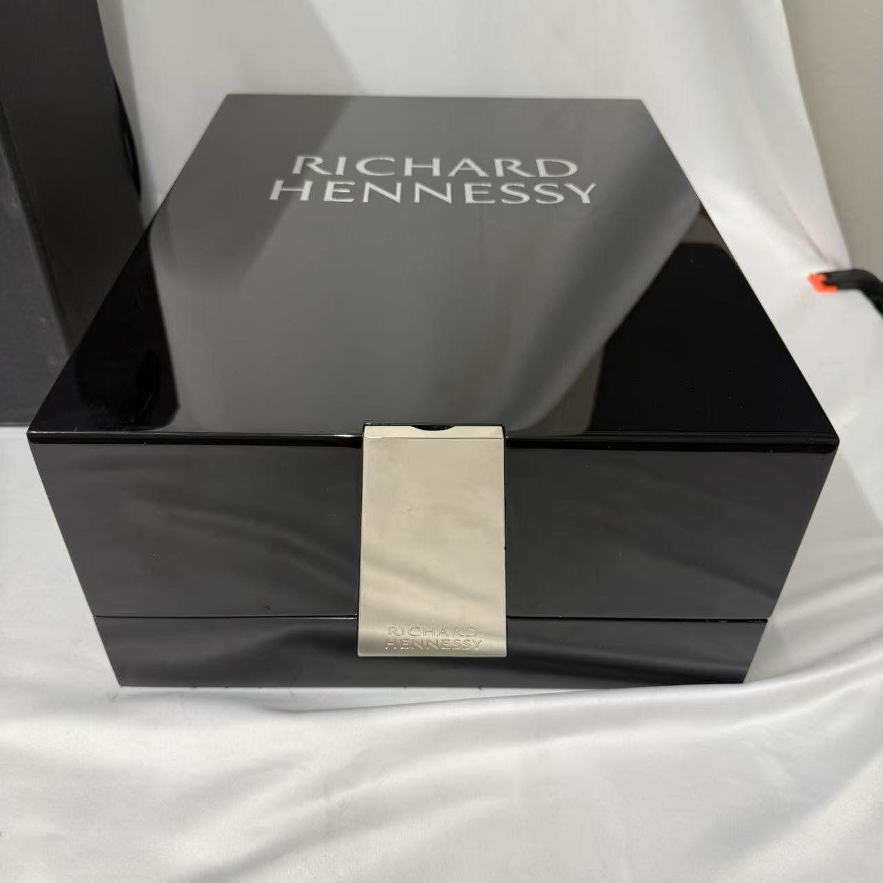 【古酒】【 並行】ヘネシー リシャール 700ml 40度 コニャック HENNESSY RICHARD 箱/外箱/冊子