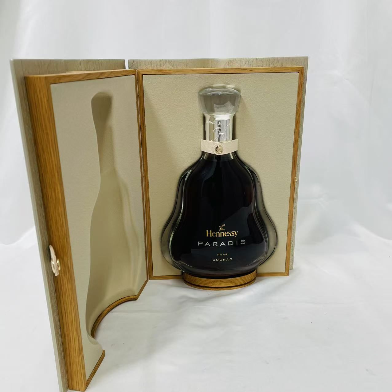 【古酒】【 並行】新型 ヘネシー パラディー パラダイス 700ml 箱付 コニャック Hennessy PARADIS