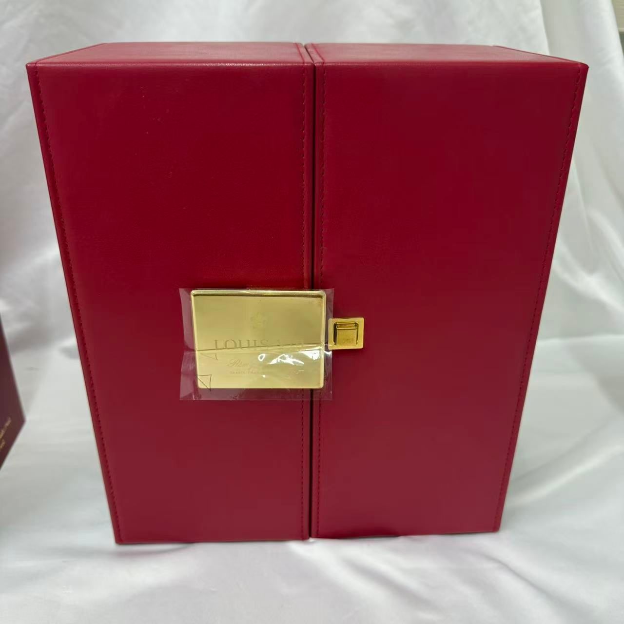 【古酒】【 並行】レミーマルタン ルイ13世 観音開き 700ml REMY MARTIN LOUIS XIII 箱/替え栓/冊子/バカラボトル シリアル一致