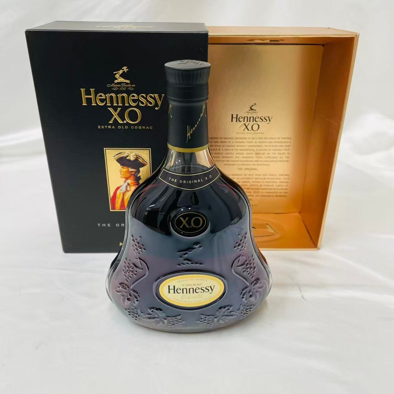 古酒】【並行品】ヘネシー XO 700ml 40度 コニャック 箱付 Hennessy