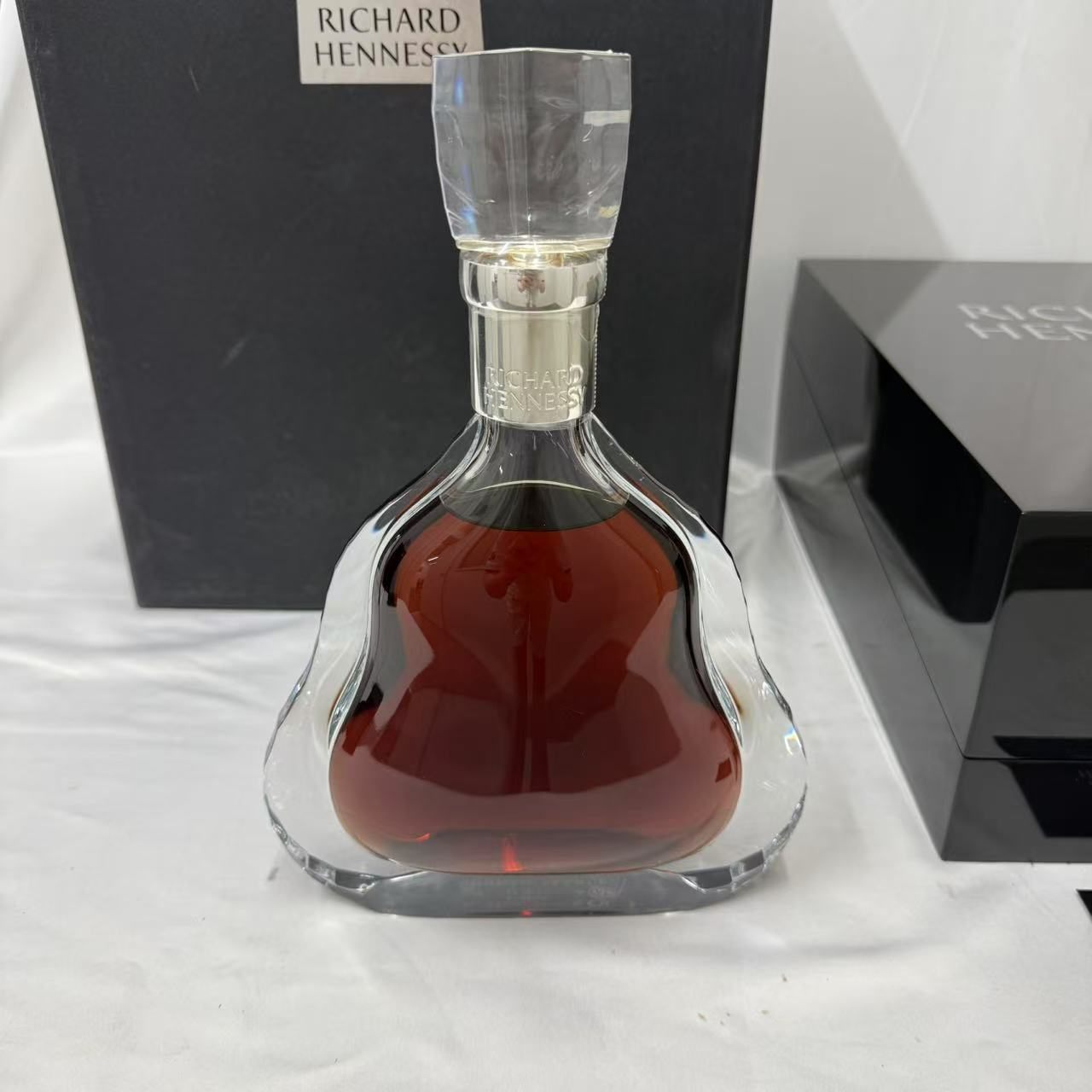 【古酒】【 並行】ヘネシー リシャール 700ml 40度 コニャック HENNESSY RICHARD 箱/外箱/冊子
