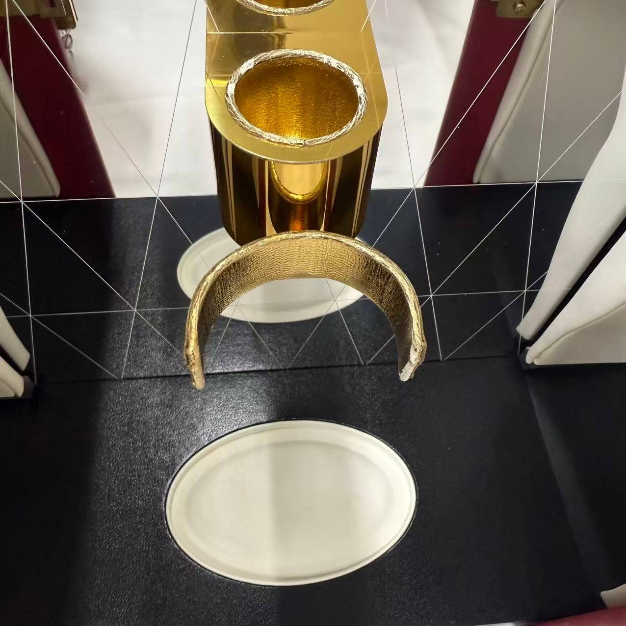 【古酒】【 並行】レミーマルタン ルイ13世 観音開き 700ml REMY MARTIN LOUIS XIII 箱/替え栓/冊子/バカラボトル シリアル一致