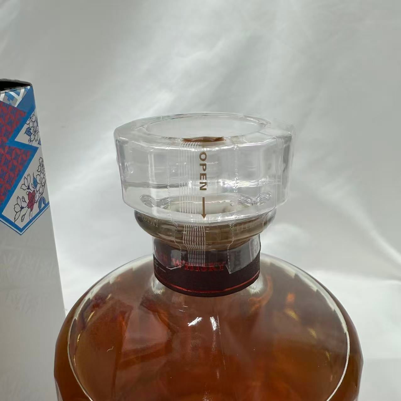 SUNTORY サントリー 響 ブロッサムハーモニー 2022 ウイスキー 43％ 700ml 箱/冊子付き