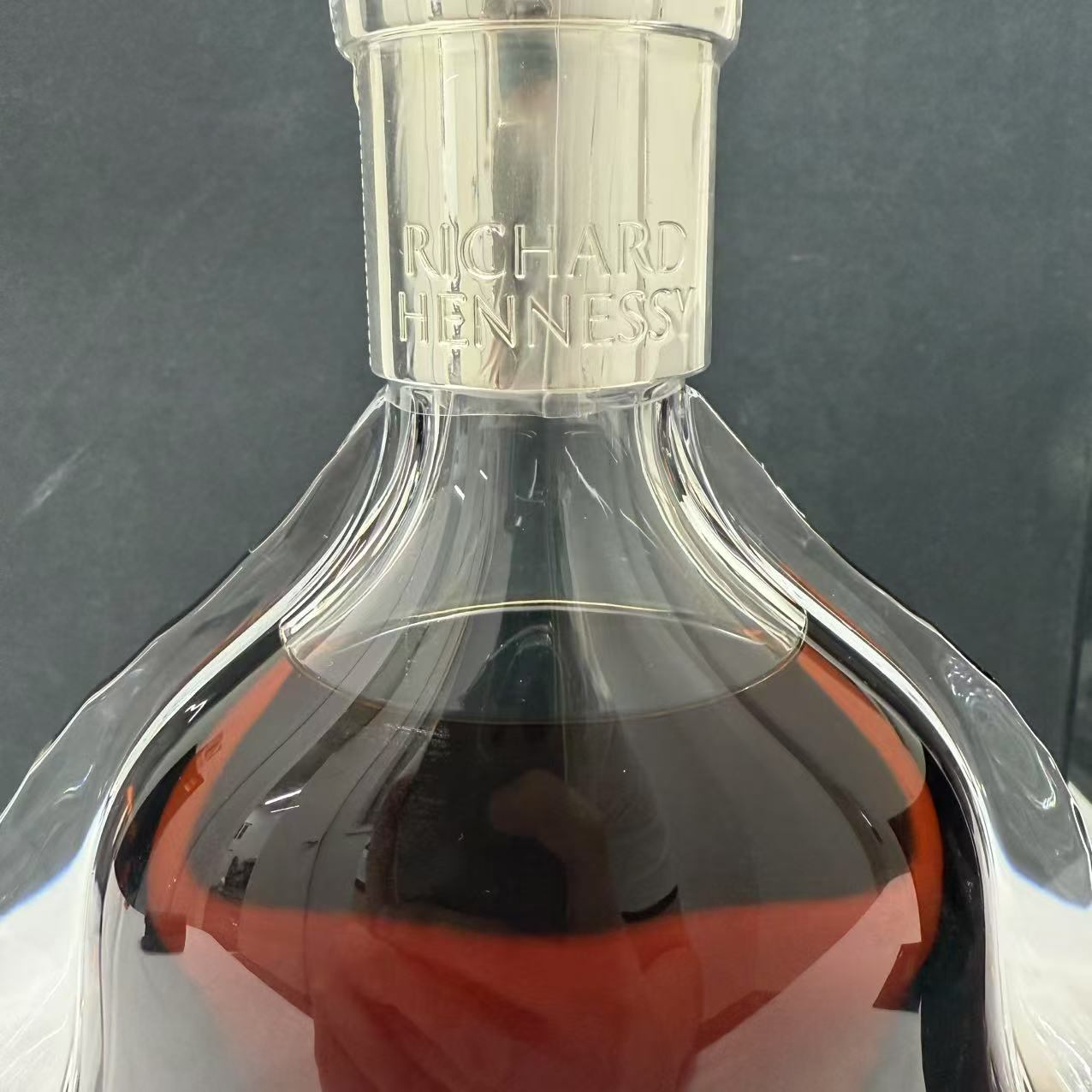 【古酒】【 並行】ヘネシー リシャール 700ml 40度 コニャック HENNESSY RICHARD 箱/外箱/冊子
