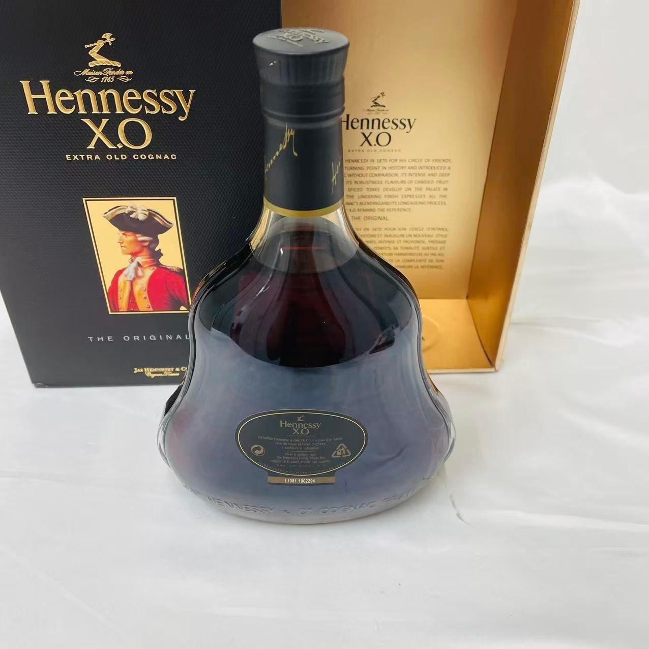 Hennessy X.O Cognac 700mm 40% 未開封 Hennessy XO 未開栓 700ml 金