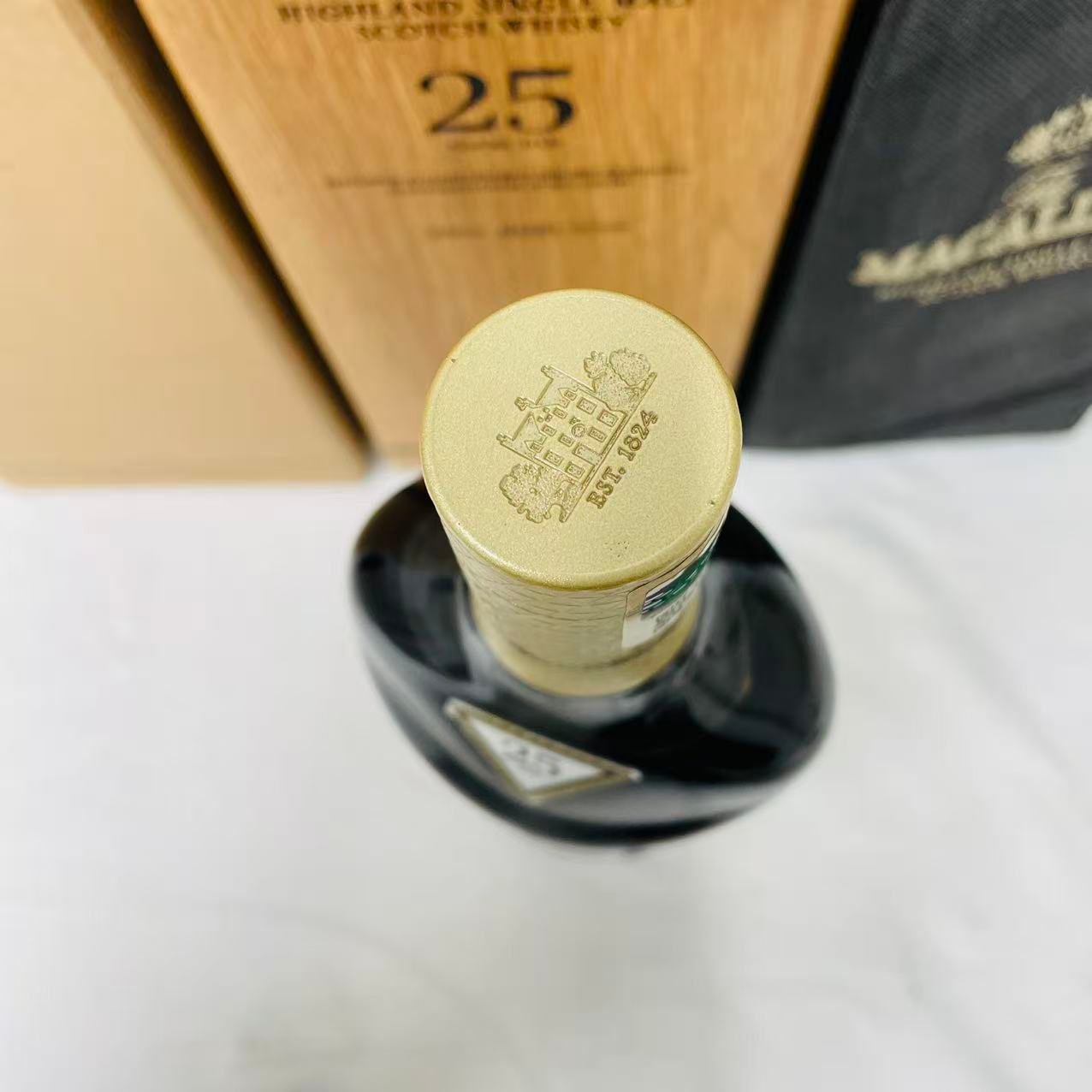 The MACALLAN ザ マッカラン 25年 ヴィンテージ 2021 シェリーオーク 700ml 木箱 専用袋 外箱