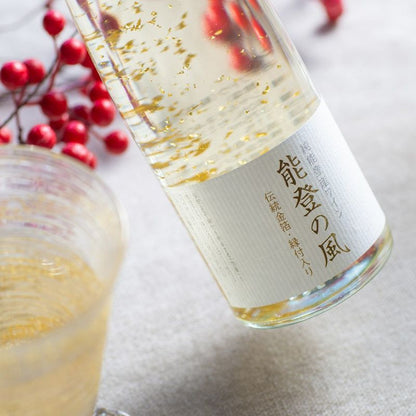 純能登産ワイン 能登の風 2022 伝統金箔 375ml 12度 ギフト箱入り