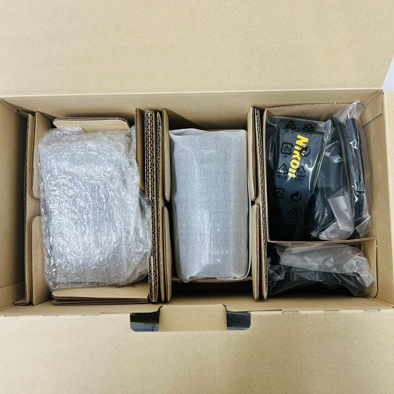 Nikon ニコン ミラーレス一眼カメラ Z5 レンズキット NIKKOR Z 24-200mm f/4-6.3 VR 付属 Z5LK24-200 ブラック