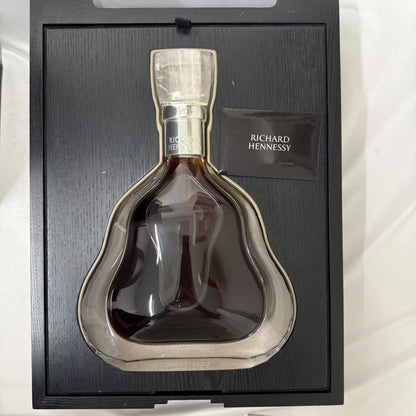 【古酒】【 並行】ヘネシー リシャール 700ml 40度 コニャック HENNESSY RICHARD 箱/外箱/冊子