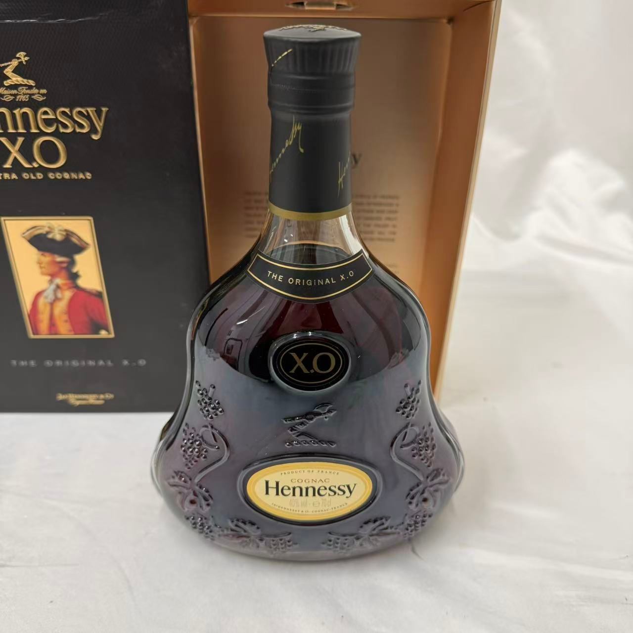 【古酒】【並行品】ヘネシー XO 700ml 40度 コニャック 箱付 Hennessy X.O